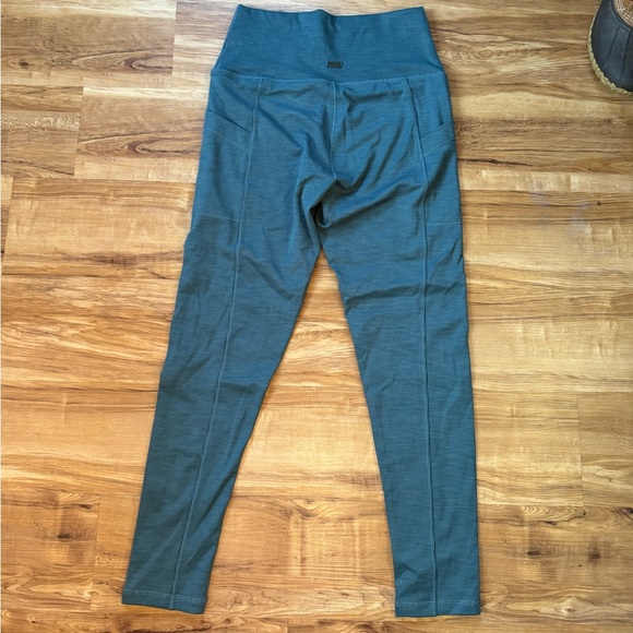 Prana Becksa 7/8 leggings with pockets - Picture 2 of 4